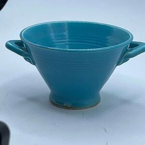 Vintage Homer Laughlin Harlequin sugar bowl in Turquoise.